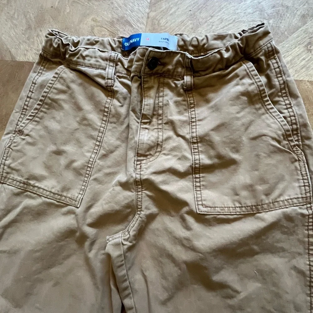 Old Navy Tan Distressed Utility Pants – Kids 18